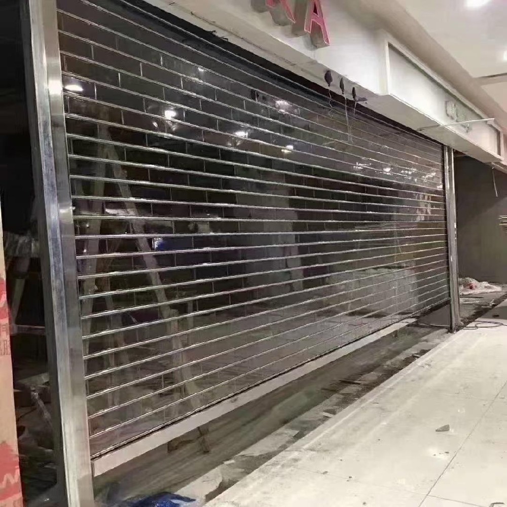商场卷帘门